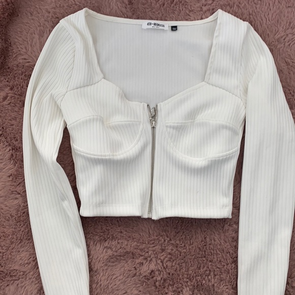 Zip Up Ribbed top - Picture 2 of 6